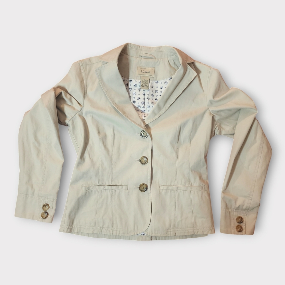 L.L. Bean Fitted Flare Button Down Cream / Tan Blazer Blouse Size 4 Regular